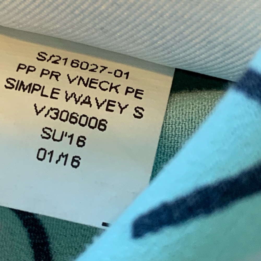 Banana Republic Simple Wavey Sleeveless Top - Picture 6 of 7